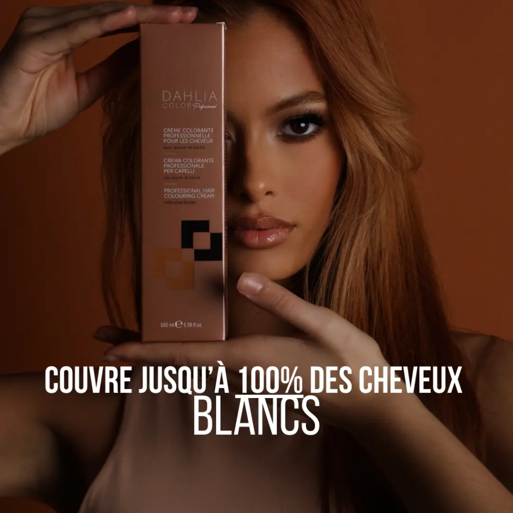 Une femme tient une boîte de Crème Colorante avec Ammoniaque 100 ml avec un texte français sur la couverture des cheveux blancs à 100 %, idéale pour celles qui recherchent un produit de coloration capillaire professionnel à un prix abordable et d'un excellent rapport qualité-prix. Dahlia Color Professionnel
